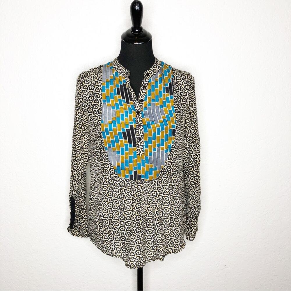 Tolani black tan blue gold graphic print silk popover top size Small